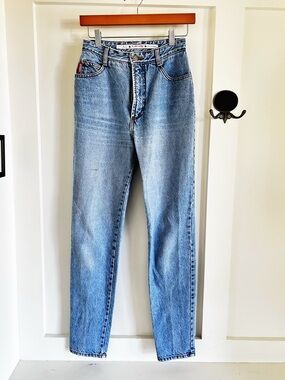 Vintage 90s High Rise Straight Leg Jeans Light Wash Denim